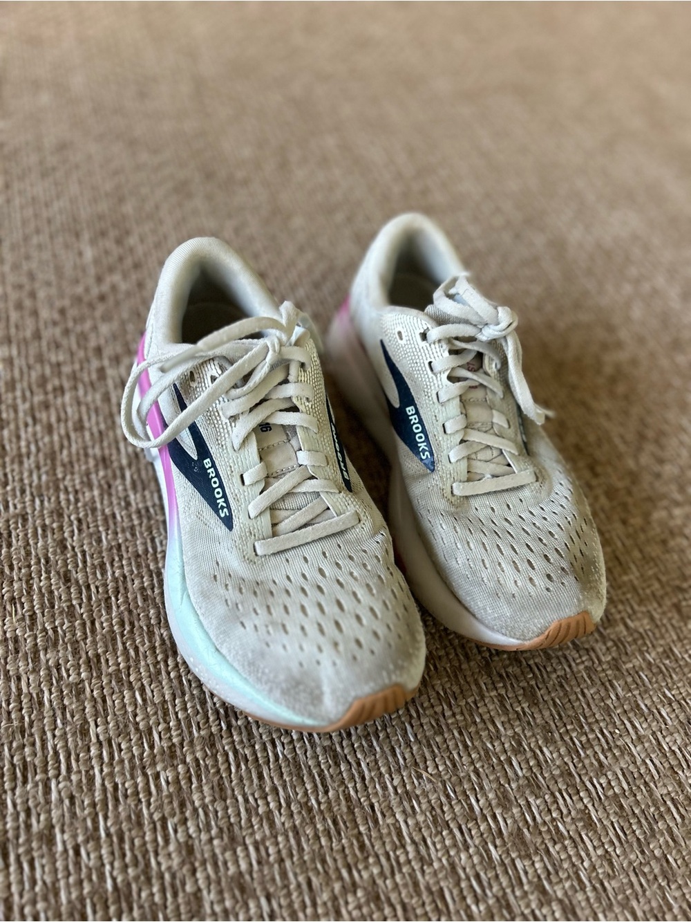 Brooks Women’s Running Shoes in Beige with Pink Accent - Picture 2 of 3